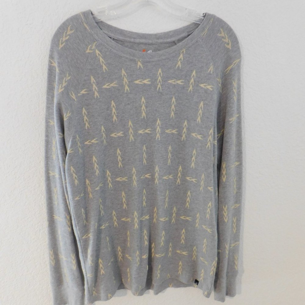 Amplify Thermal Grey Waffle Knit Top Size Medium Arrow Pattern